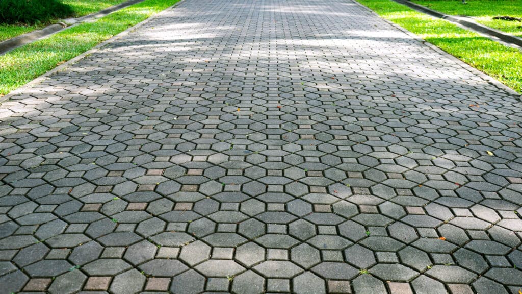 trinkelių klojimo kaina
